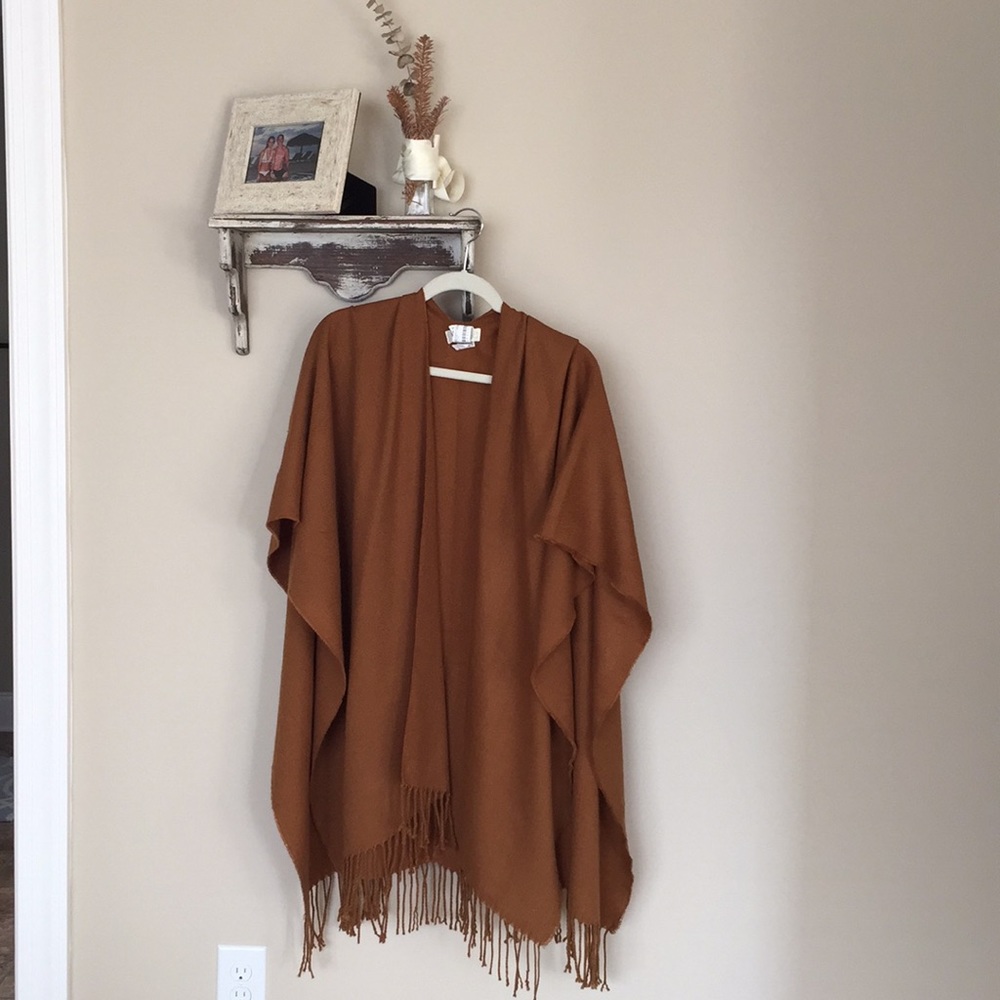 Camel brown brand new wrap shaw cape poncho